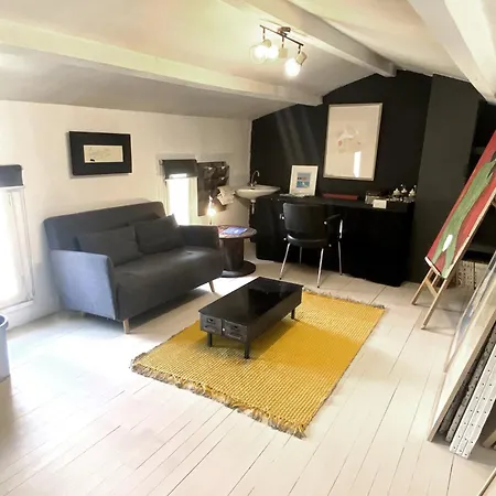 Holiday home Grande Maison, 5 Chambres, Piscine A 5 Min D'arles *